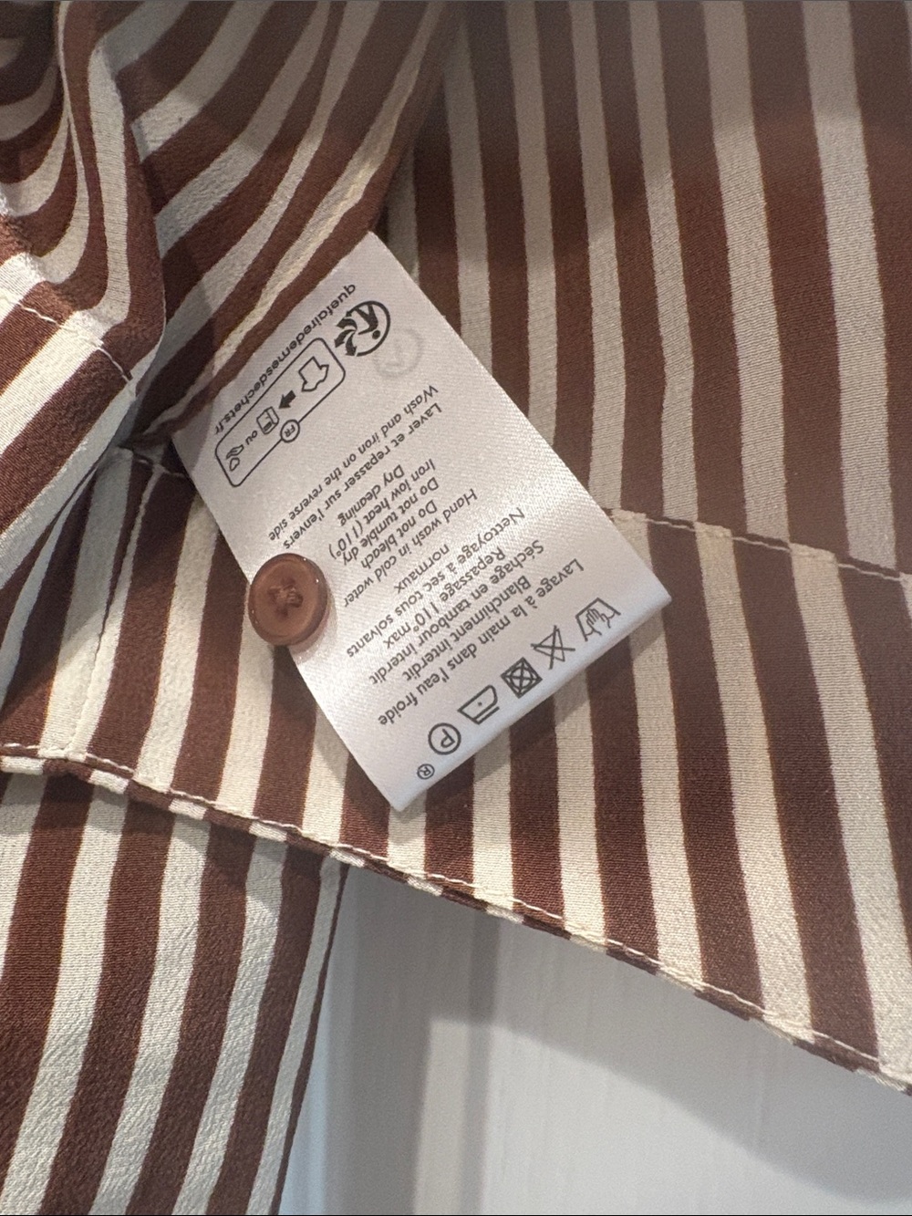 SEZANE SILK STRIPED CROPPED BUTTON DOWN- size 34 - Picture 4 of 5